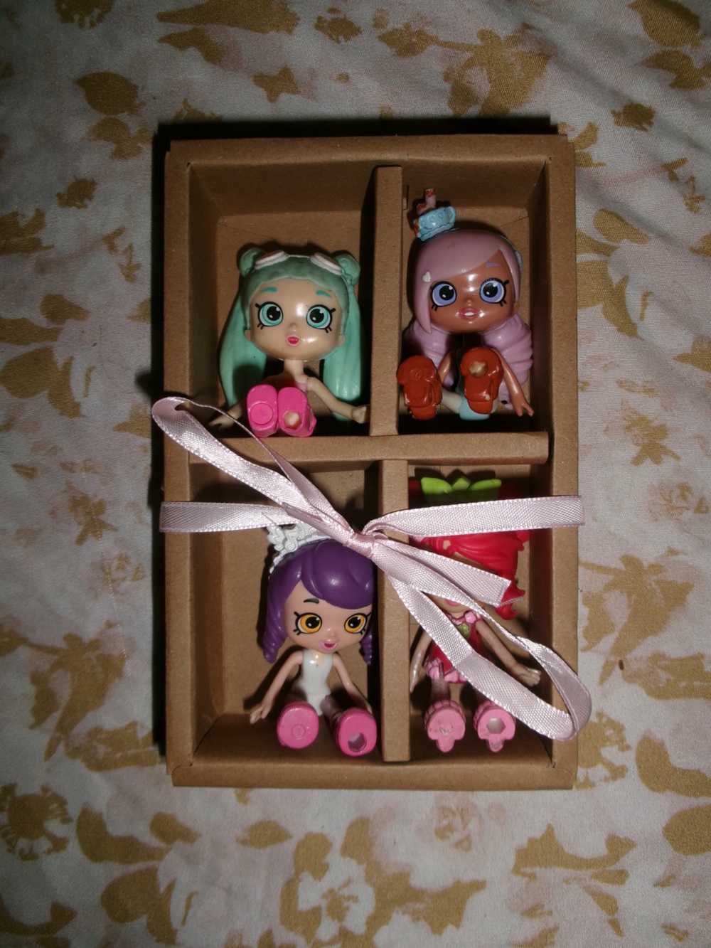 Shopkins Mini Dolls Set